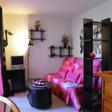 Gemeaux Ii 6 Apartment